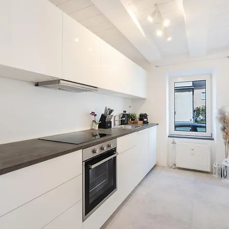 Terrace With 5 Rooms, Whirlpool And Bbq