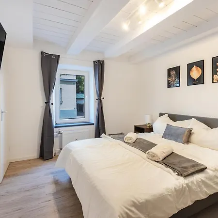 Terrace With 5 Rooms, Whirlpool And Bbq * Augusta